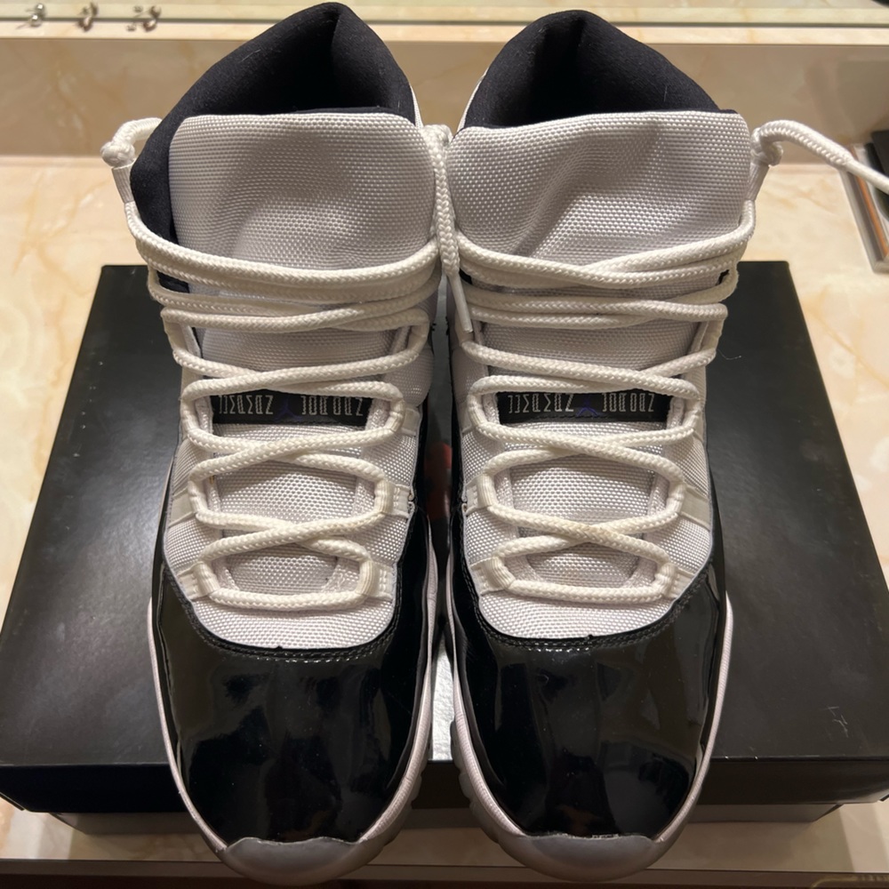 Nike Air Jordan 11 Retro